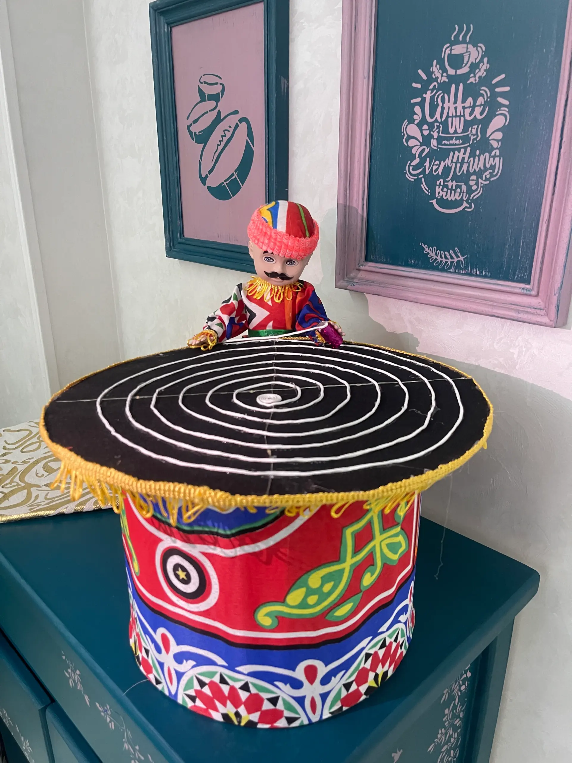 شخصية صانع الكنافة الرمضانية بقماش الخيامية - Ramadan Kunafa Maker Figurine with Khayamiya Fabric Design