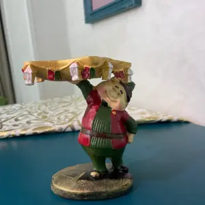 شخصية فنانيس رمضان حامل طبق نجمه تقديم للبلح والمكسرات - Ramadan Fananes Figurine Serving Plate for Dates and Nuts