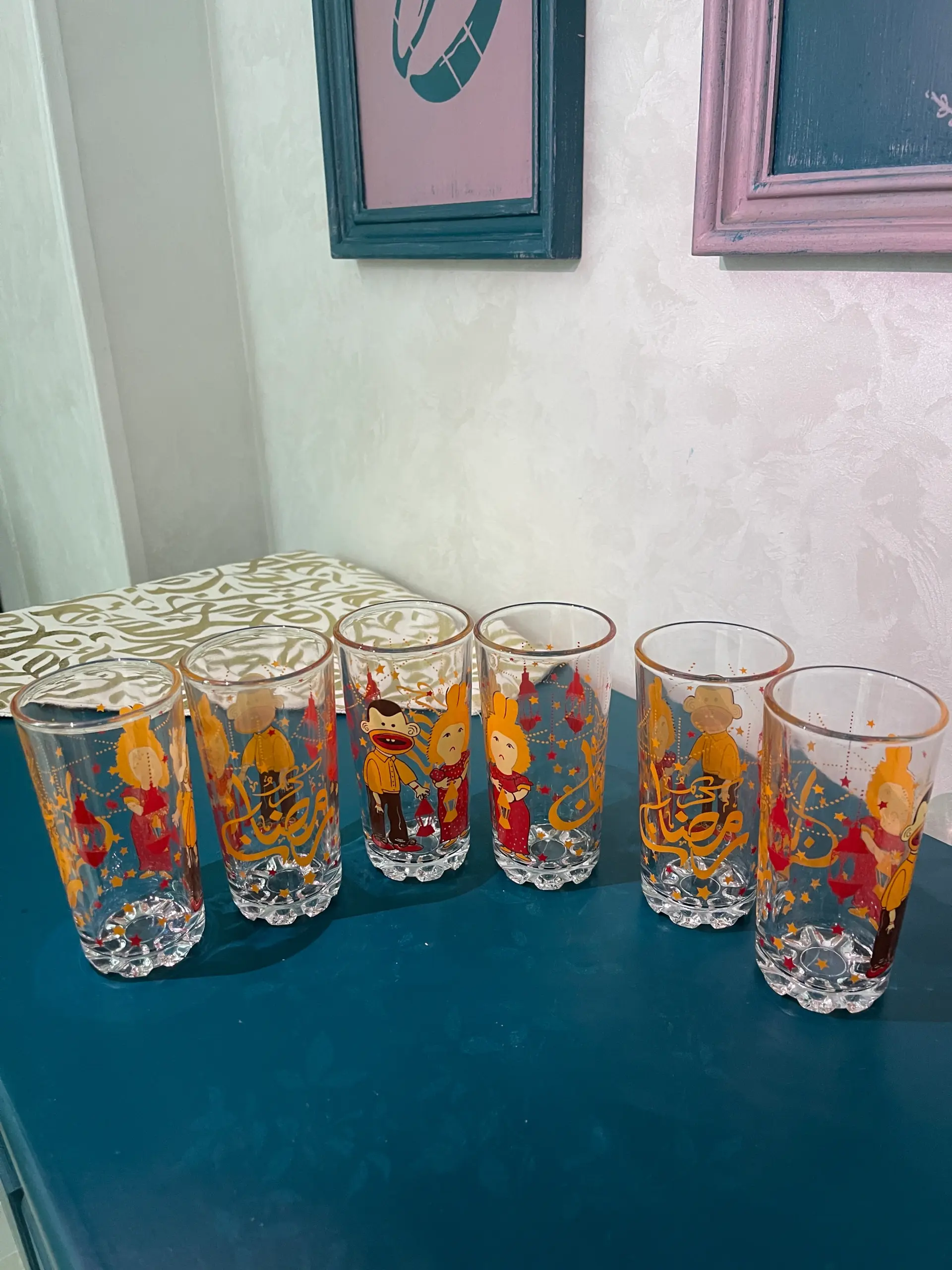 طقم أكواب زجاجية رمضانية بتصميم بوجي وطمطم (6 قطع) - Ramadan Glass Cups Set with Boogie and Tamtam Design (6 Pieces) - Image 2