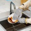 جوانتي غسيل أطباق بسلك ستانلس ستيل بديل الفرشة وسلك المواعين – Steel Wire Dishwashing Gloves Alternative to Scrubbers and Dish Wires
