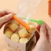 مشبك غلق أكياس الطعام والوجبات الخفيفة عملي وسهل الاستخدام – Food Bag Clip for Snacks and Groceries Practical and Easy to Use