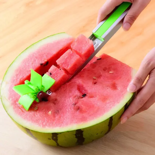 قطّاعة البطيخ الطاحونة السحرية – Windmill Watermelon Slicer for Fast & Mess-Free Cubes